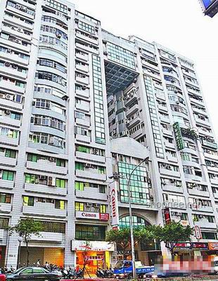金秀贤豪宅查封事件后的趋势预测：形象重塑与法律纠葛